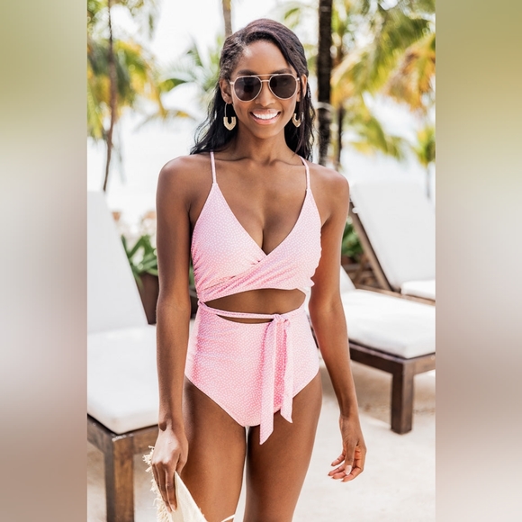 EUC Pink Lily One Piece Wrap Pink Polka Dot Swimsuit XXL - Picture 4 of 5